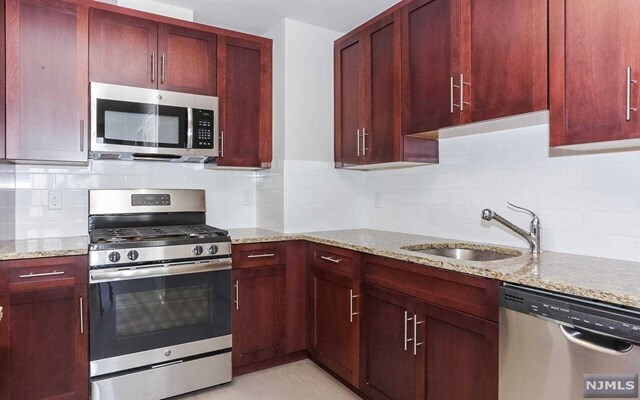 Foto del edificio - 555 10th St
