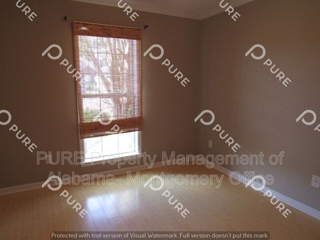 Building Photo - 8625 Hallwood Dr
