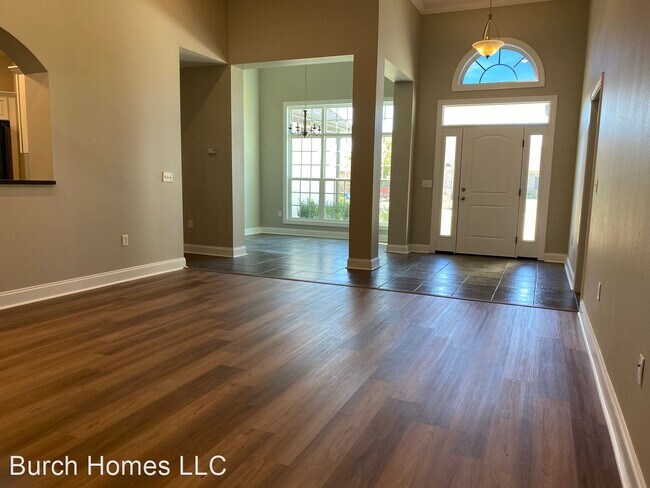Building Photo - 4 br, 2 bath House - 900 Gloucester