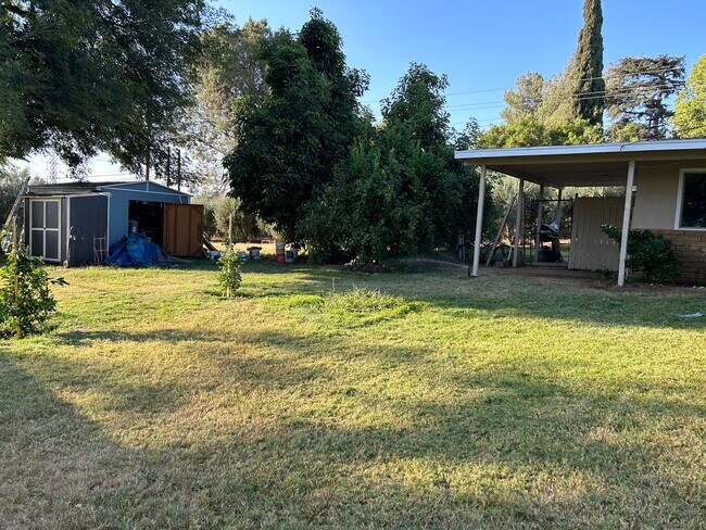 Foto del edificio - 22053 Grand Terrace Rd