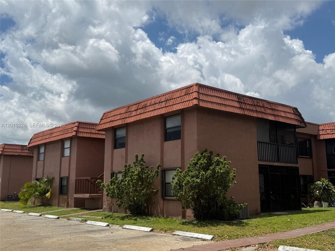 Building Photo - 6540 W 27th Ct