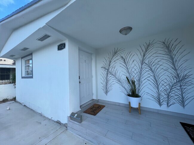 Foto del edificio - 1132 NW 38th St