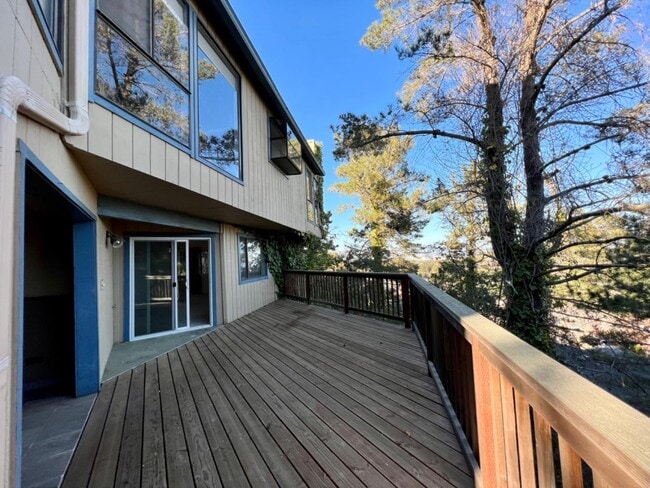 Building Photo - 834 Morningside Dr