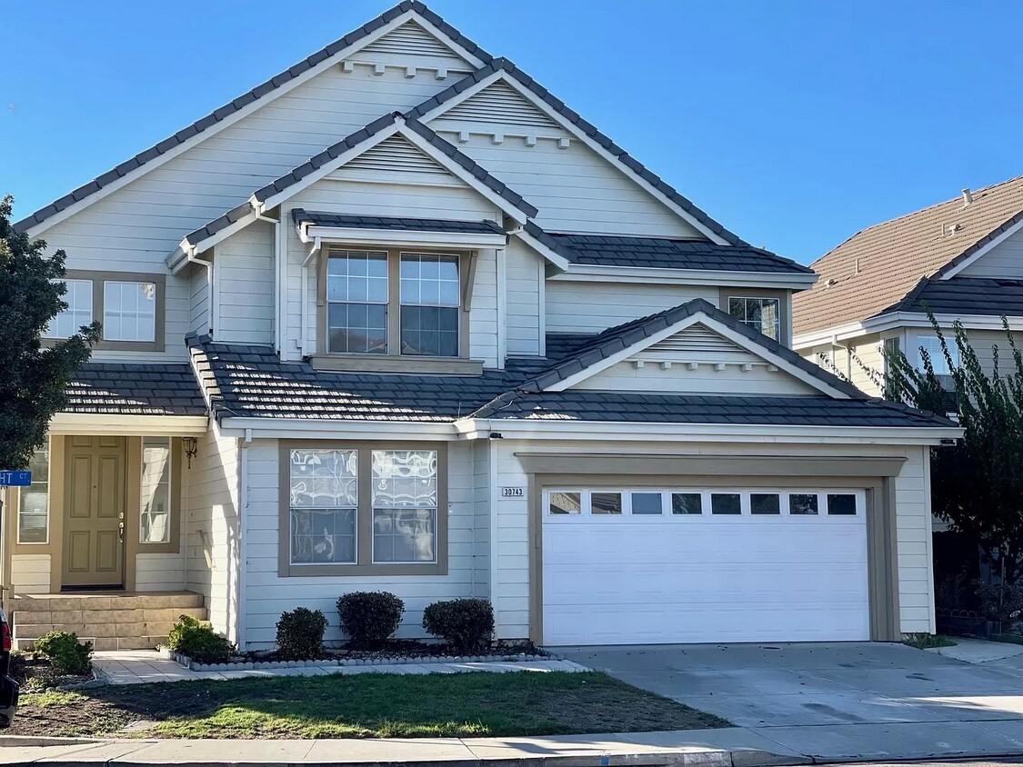 Foto principal - 30743 Knight Ct