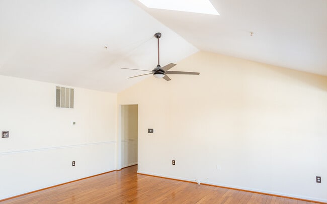 Foto del edificio - 1111 Merganser Ct