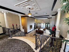 Building Photo - 2405 W Serene Ave