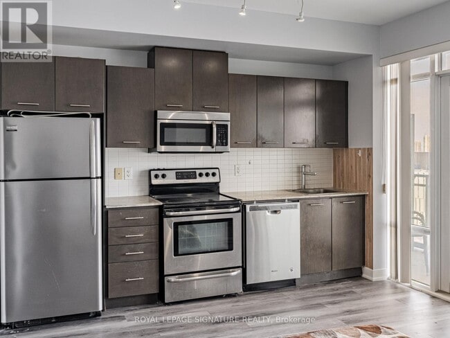 Building Photo - 360 Square One Dr