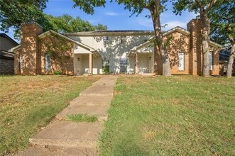 Building Photo - 1620 Brown Trail