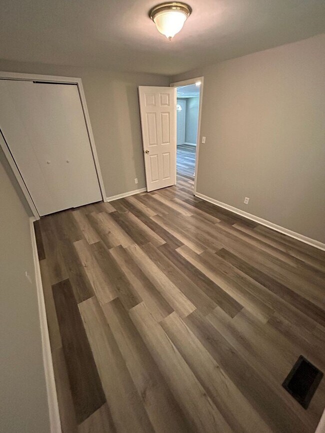 Building Photo - Quiet and Secluded Neighborhood with Frien...
