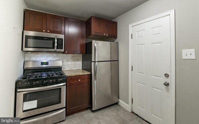 Foto del edificio - 1727 N Marston St