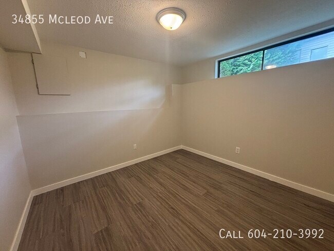Photo du bâtiment - 2 Bedroom Suite in East Abbotsford