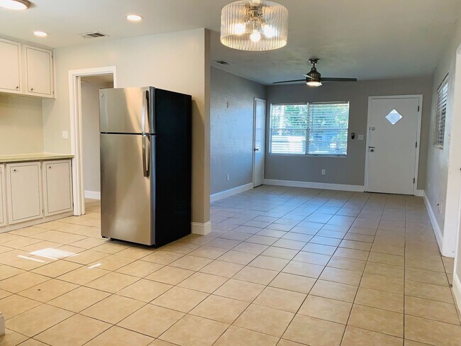 Building Photo - 3 Bed/2 Bath with Bonus Room Home for RENT by Lake Parker