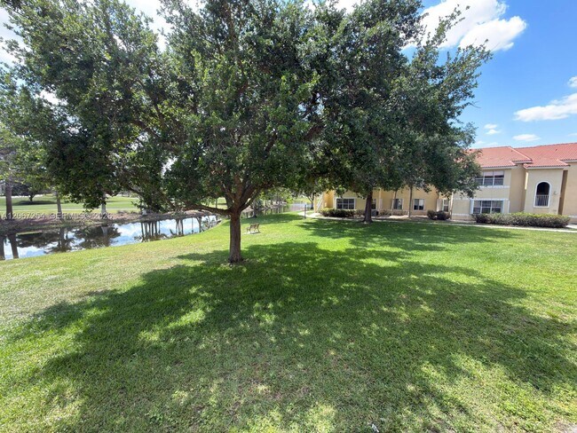Foto del edificio - 12760 Vista Isles Dr