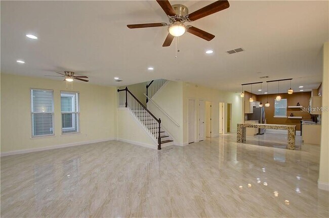 Foto del edificio - 123 Hill Ave