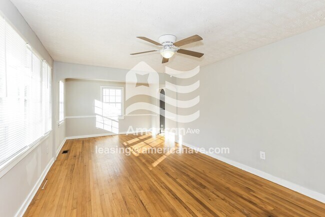 Foto del edificio - 632 Seymour Dr