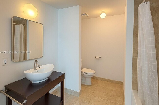 Building Photo - 350 S Miami Ave