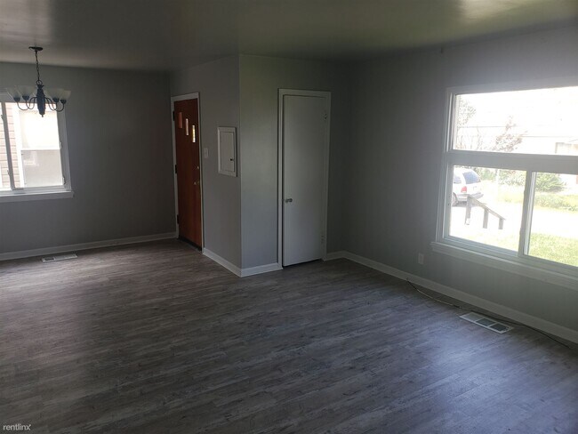 Foto del edificio - 3 br, 1.5 bath House - 2413 Marion Street