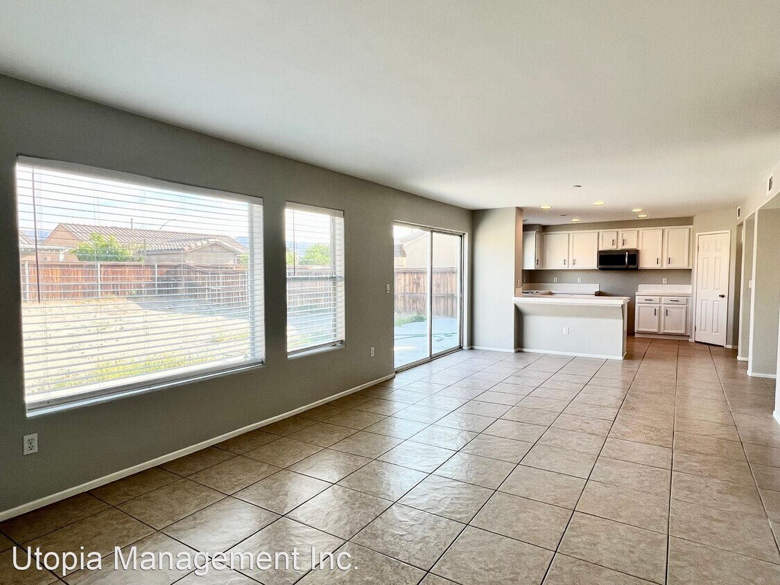 6 br, 3 bath House 84118 Avenida Cedrus House for Rent in Coachella