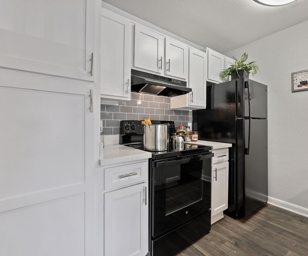 Foto principal - 2-Bed with 1 Month Free + Waived Fees!