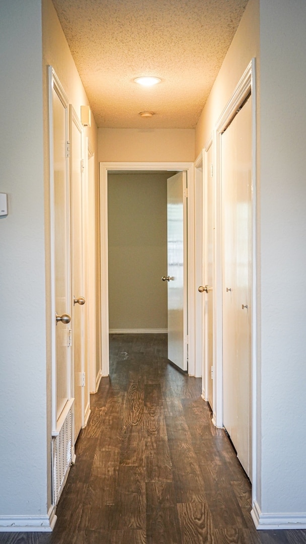 Building Photo - B 613-615 Barbara Jean