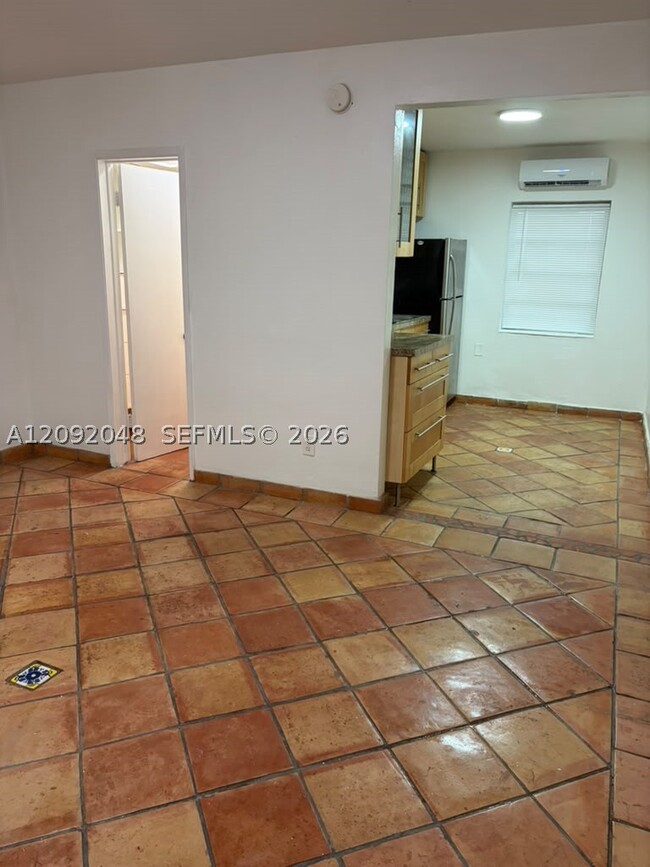 Building Photo - 645 NE 77th St