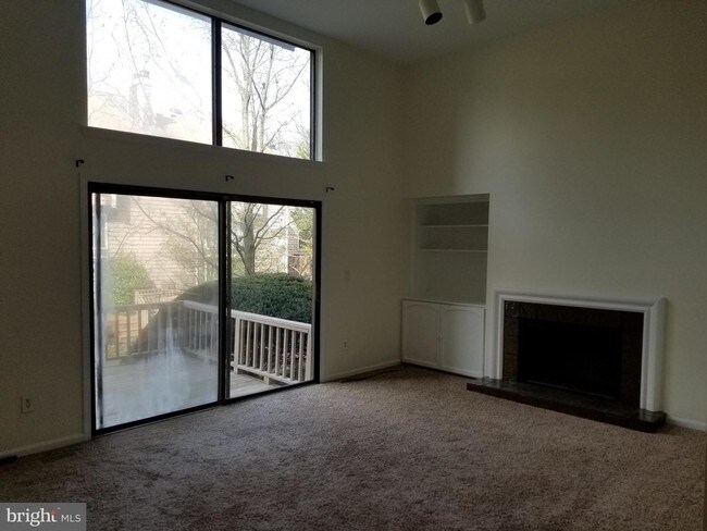 Foto del edificio - 207 Kings Croft Drive