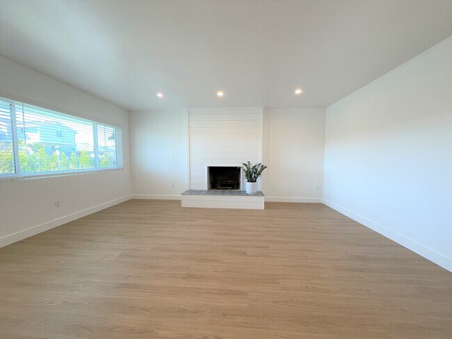 Foto del edificio - 11602 Freeman Ave