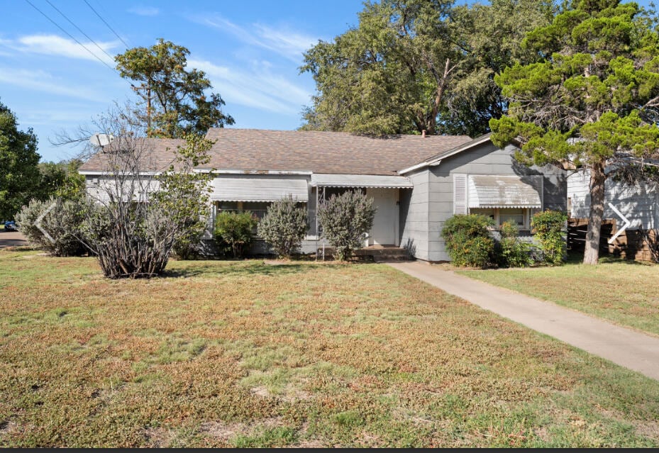 Primary Photo - 3520 26th St