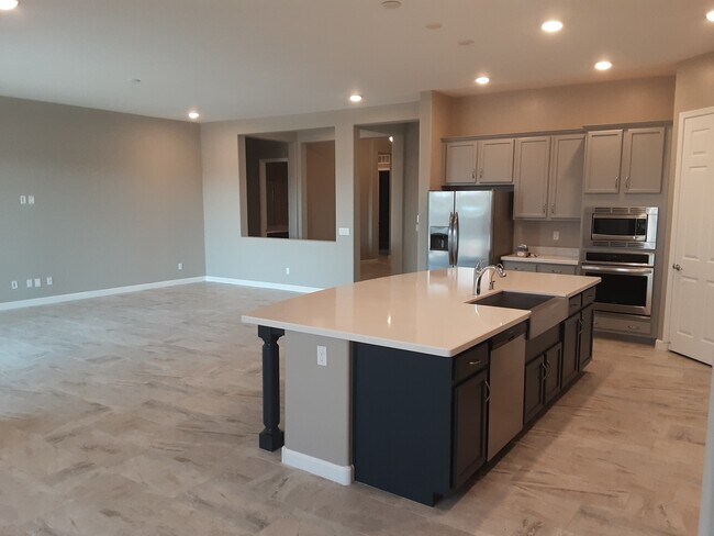 Foto del edificio - 9350 W Lone Cougar Way