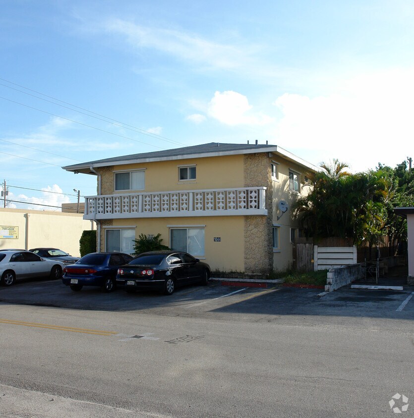 Building Photo - Pineapple Grove Luxury Apartments