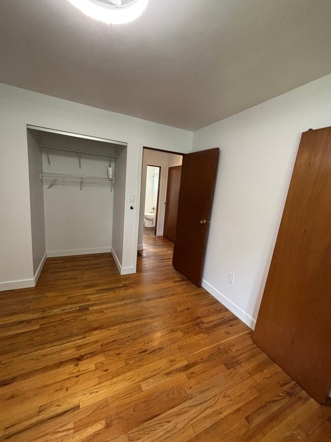Building Photo - 820 Jackson Ln