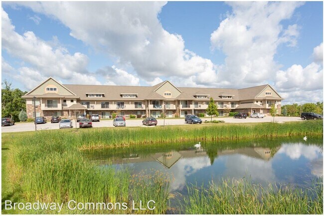 Building Photo - 2 br, 2 bath Apartment - 1900-1916 E Broadway