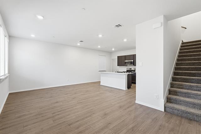 Foto del edificio - 215 Arbor Dr