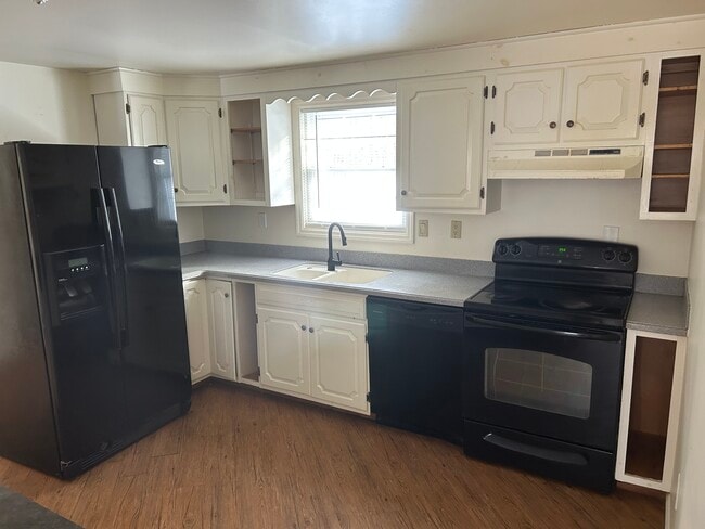 Building Photo - 109 Brylin Dr