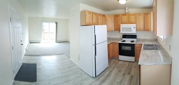 Kitchen - 5730 E 4th Ave