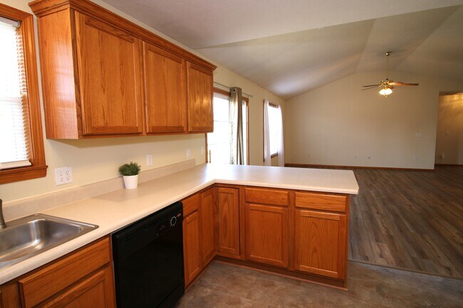 Building Photo - 509 Silverleaf Ln