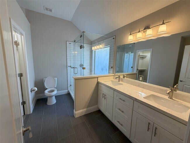 Building Photo - 13706 Naples Park Ln