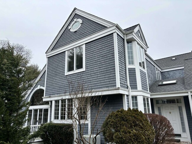 Building Photo - 1 Southdown Ct