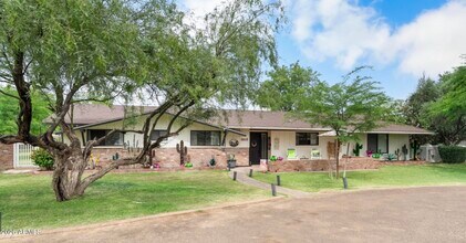 Building Photo - 7026 E Sunnyside Dr