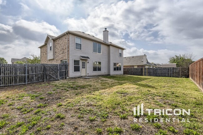 Building Photo - 131 Fallen Rock Dr