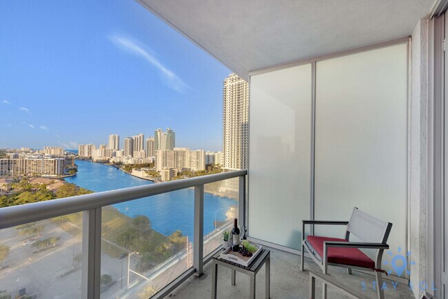 Foto del edificio - 2602 E Hallandale Beach Blvd