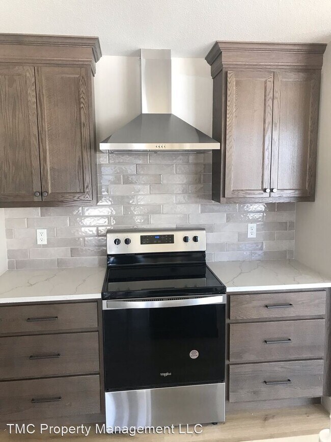 Building Photo - 3 br, 2 bath House - 15250 Regiment Dr.