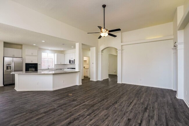 Foto del edificio - 12802 Magnolia Leaf St