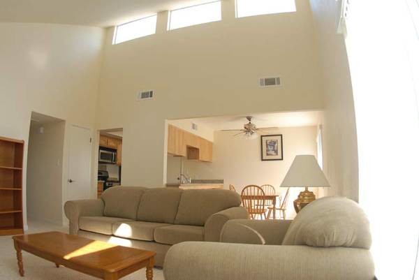 Foto del edificio - 500 White Ln