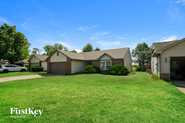 Building Photo - 12952 St Andrews Way