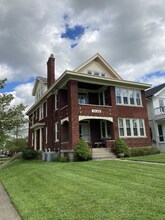 Building Photo - 1038 Overlook Ave