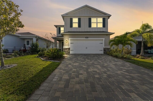 Foto del edificio - 14031 Crimson Ave