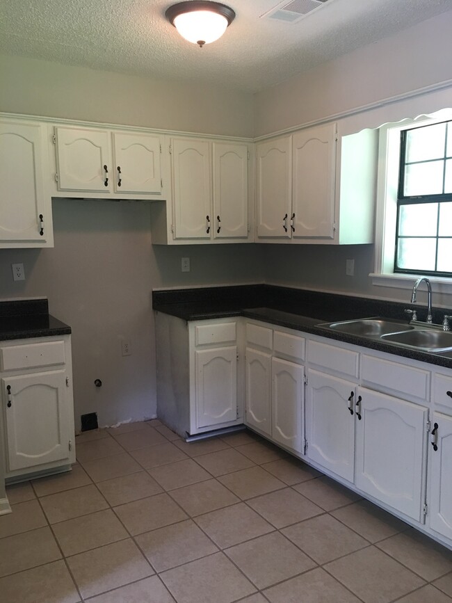 Building Photo - 936 Hill Street Hernando, MS 38632
