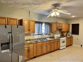 Building Photo - 156 Middlesex Ave