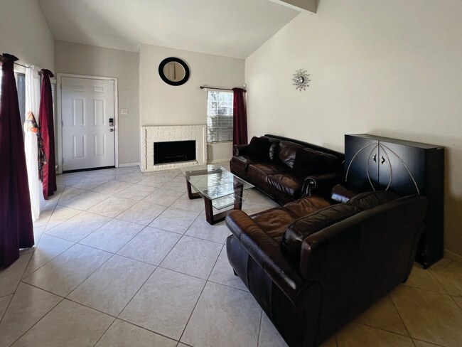 Foto del edificio - 13014 Leader St